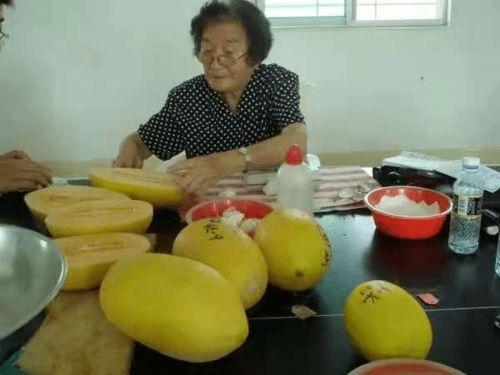 义夫吃瓜,揭秘娱乐圈背后的甜蜜与苦涩